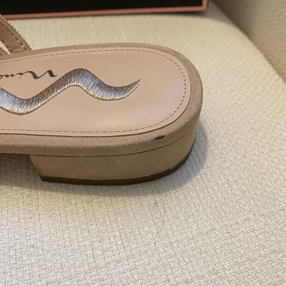 N By Nina Solita Sandal (Women Size 7) - Picture 7 of 7